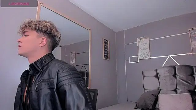 Snapshot of ANDRIUS_24 chatting on 01/24/25, 01:25 ANDRIUS 24 online show from 01/24/25, 01:25