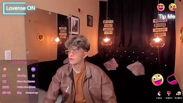 Snapshot of ANDRIUS_24 chatting on 03/19/25, 03:29 ANDRIUS 24 online show from 03/19/25, 03:29