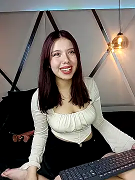 Snapshot of MarielQueenx chatting on 12/06/24, 03:08 MarielQueenx online show from 12/06/24, 03:08