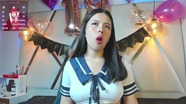 Snapshot of MarielQueenx chatting on 01/06/25, 04:15 MarielQueenx online show from 01/06/25, 04:15