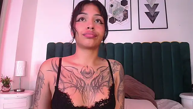 Snapshot of JuliaRose_ks chatting on 01/04/25, 03:17 JuliaRose ks online show from 01/04/25, 03:17
