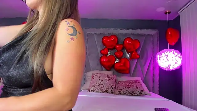 Snapshot of Hotsamantamature chatting on 02/10/25, 07:38 Hotsamantamature online show from 02/10/25, 07:38