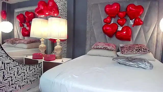 Snapshot of Hotsamantamature chatting on 02/13/25, 07:42 Hotsamantamature online show from 02/13/25, 07:42