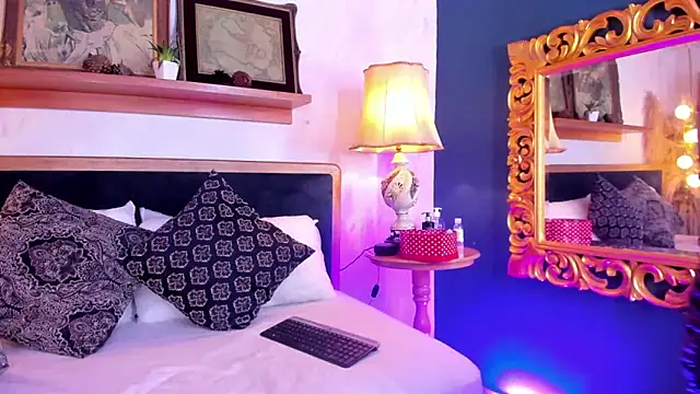 Snapshot of Hotsamantamature chatting on 03/11/25, 07:36 Hotsamantamature online show from 03/11/25, 07:36