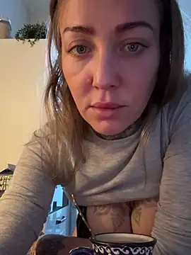 Snapshot of ElenaHaze chatting on 01/21/25, 07:58 ElenaHaze online show from 01/21/25, 07:58
