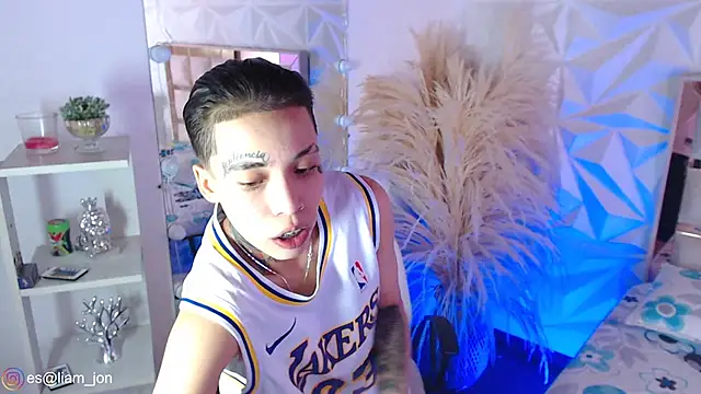 Jonesliam23 online show from 03/15/26, 07:09