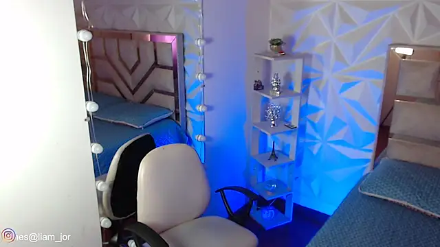 Jonesliam23 online show from 04/06/26, 07:26