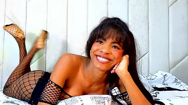 Snapshot of adaraSmiith chatting on 12/07/24, 05:53 adaraSmiith online show from 12/07/24, 05:53