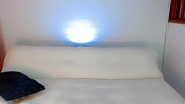 Snapshot of laura_sweett120 chatting on 02/23/25, 11:47 laura sweett120 online show from 02/23/25, 11:47