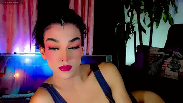Snapshot of the-horus-girl chatting on 05/03/26, 12:49 the-horus-girl online show from 05/03/26, 12:49