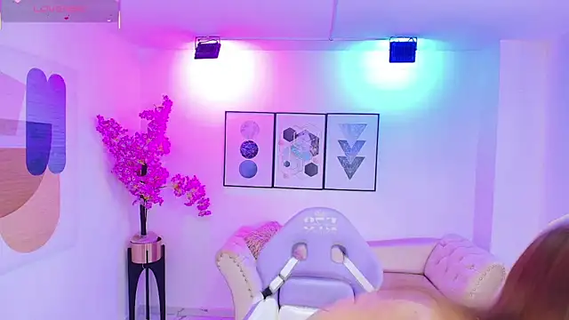 Snapshot of Tamara_slimx chatting on 10/27/25, 10:58 Tamara slimx online show from 10/27/25, 10:58