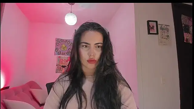 Snapshot of sol__angel chatting on 12/22/24, 10:25 sol angel online show from 12/22/24, 10:25