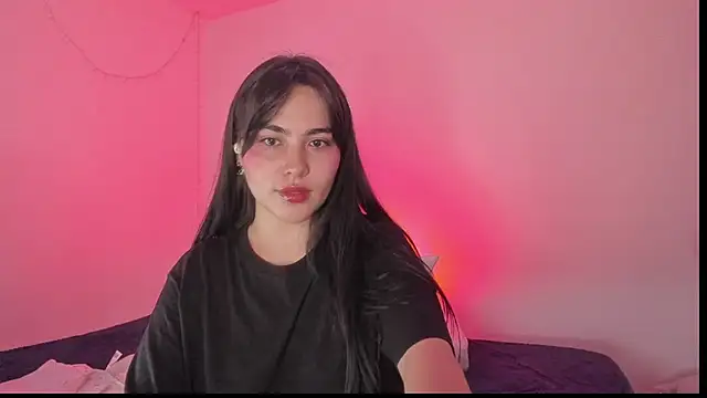 Snapshot of sol__angel chatting on 02/20/25, 06:28 sol angel online show from 02/20/25, 06:28