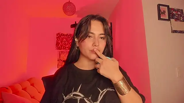 Snapshot of sol__angel chatting on 03/09/25, 08:18 sol angel online show from 03/09/25, 08:18