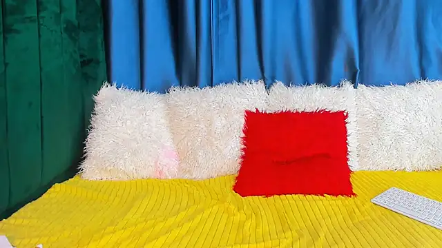 Kinky fazzy234 online show from 01/13/25, 04:18