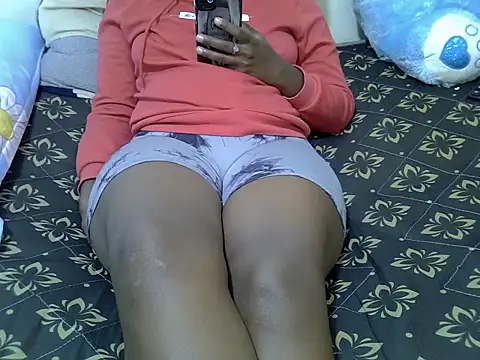 Snapshot of winnie254 chatting on 06/26/26, 11:47 winnie254 online show from 06/26/26, 11:47