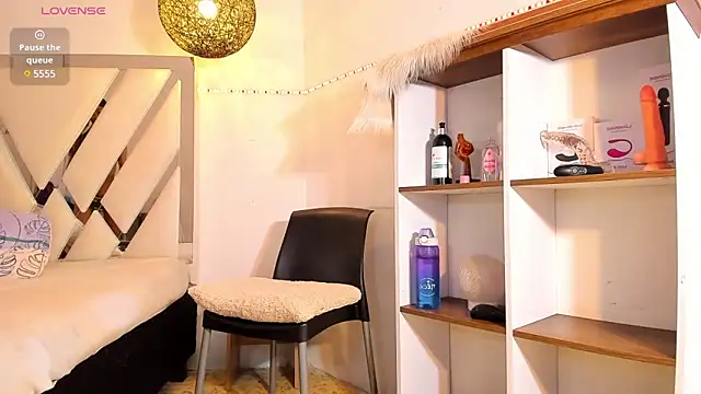 rose scottt online show from 03/07/25, 02:45