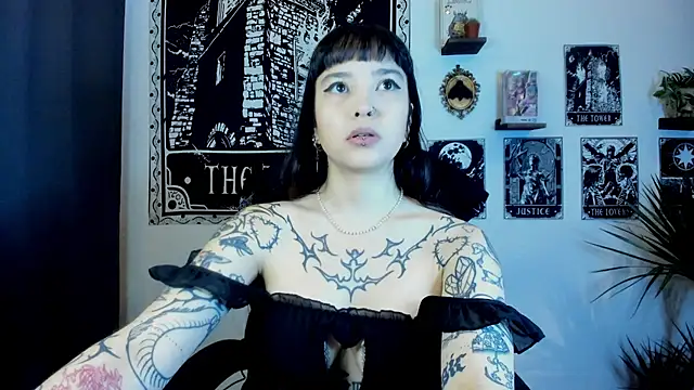 Snapshot of Demongirl6666 chatting on 10/15/25, 06:08 Demongirl6666 online show from 10/15/25, 06:08