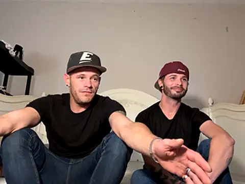 Snapshot of FrankieKentucky chatting on 11/29/25, 05:32 FrankieKentucky online show from 11/29/25, 05:32