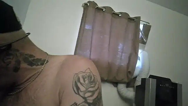 Snapshot of FrankieKentucky chatting on 06/01/26, 01:57 FrankieKentucky online show from 06/01/26, 01:57