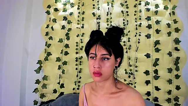 Snapshot of Natasha_Nasty2 chatting on 03/05/25, 09:04 Natasha Nasty2 online show from 03/05/25, 09:04