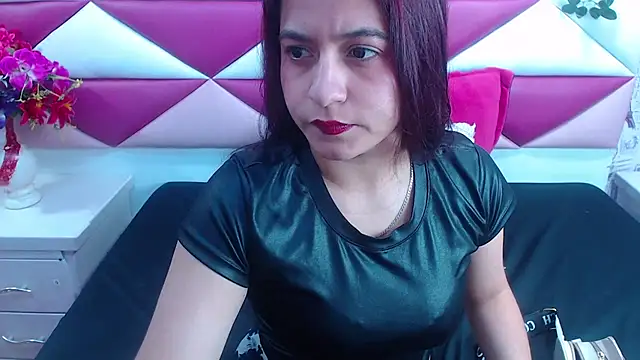 Snapshot of MariaClay chatting on 01/22/25, 12:17 MariaClay online show from 01/22/25, 12:17