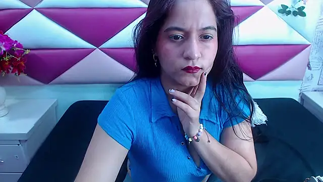Snapshot of MariaClay chatting on 01/24/25, 12:10 MariaClay online show from 01/24/25, 12:10