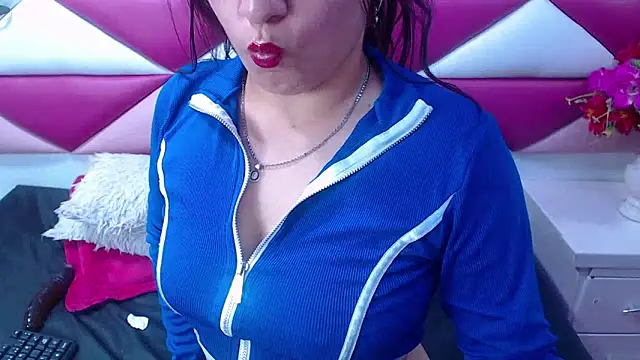 Snapshot of MariaClay chatting on 03/07/25, 05:38 MariaClay online show from 03/07/25, 05:38