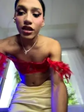 Snapshot of Emaa- chatting on 11/21/25, 11:14 Emaa- online show from 11/21/25, 11:14