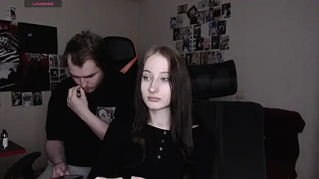 Snapshot of camcoupbang chatting on 01/27/25, 06:20 camcoupbang online show from 01/27/25, 06:20