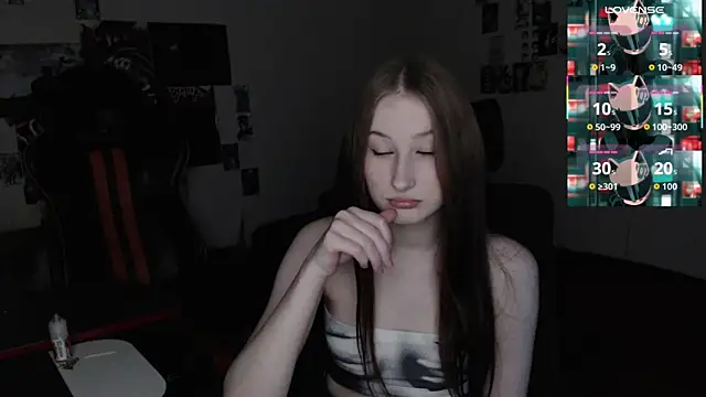 Snapshot of camcoupbang chatting on 10/05/25, 10:51 camcoupbang online show from 10/05/25, 10:51