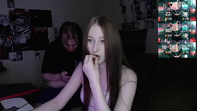 Snapshot of camcoupbang chatting on 10/10/25, 12:20 camcoupbang online show from 10/10/25, 12:20