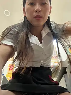 Snapshot of andii-1 chatting on 02/08/25, 02:15 andii-1 online show from 02/08/25, 02:15