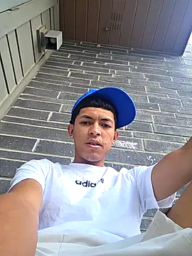 Snapshot of Yoko0381 chatting on 10/03/25, 06:27 Yoko0381 online show from 10/03/25, 06:27