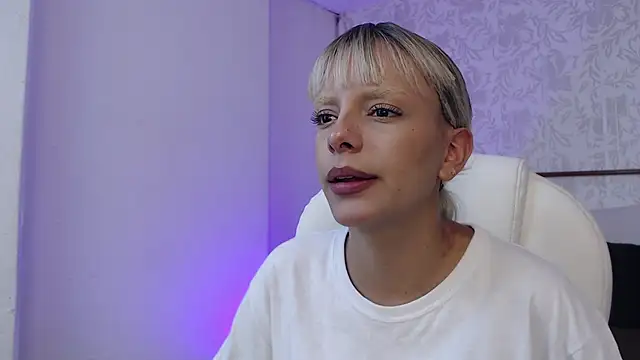 peyton golden1 online show from 12/04/25, 03:27