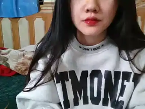 Yin-girl online show from 02/17/25, 11:44