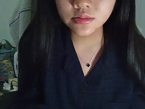 Yin-girl online show from 11/23/25, 06:19