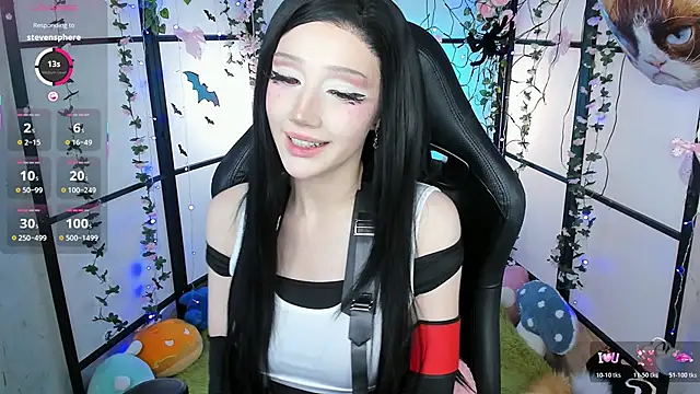 Snapshot of LilithLin chatting on 10/25/25, 12:18 LilithLin online show from 10/25/25, 12:18