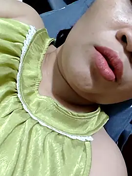 Snapshot of _Mira_69_ chatting on 06/11/26, 02:53 Mira 69 online show from 06/11/26, 02:53