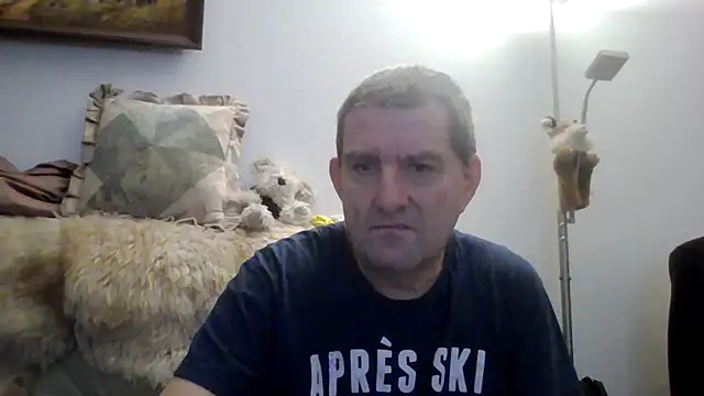 Lutzi1 online show from 02/11/25, 07:27
