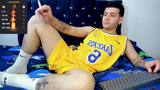 Noha white online show from 02/20/25, 10:04