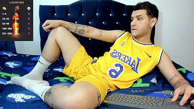 Noha white online show from 03/03/25, 06:12