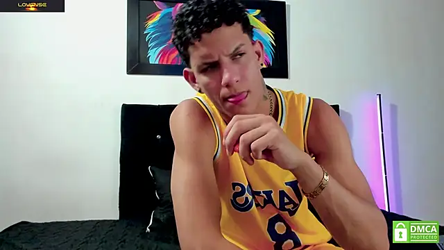 Noha white online show from 04/09/26, 07:41