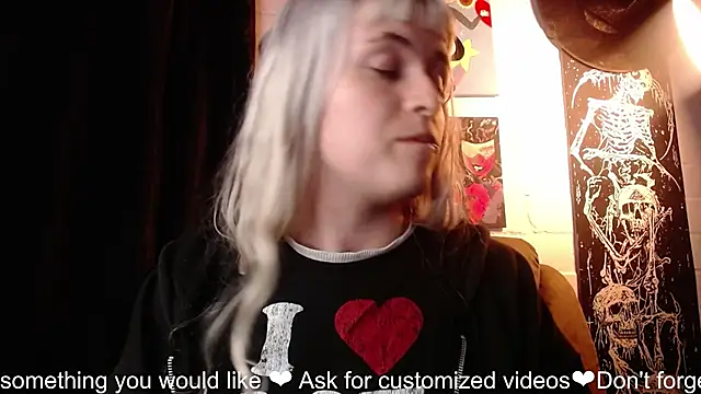 NEXT DOOR GIRL  online show from 01/28/25, 01:39