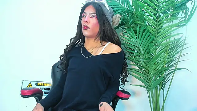 Snapshot of Briyit_Doll chatting on 12/03/24, 12:06 Briyit Doll online show from 12/03/24, 12:06