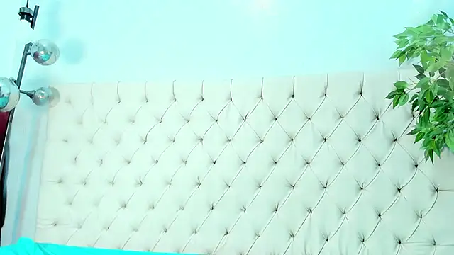 Snapshot of Briyit_Doll chatting on 12/20/24, 07:28 Briyit Doll online show from 12/20/24, 07:28