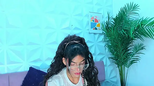 Snapshot of Briyit_Doll chatting on 01/19/25, 09:55 Briyit Doll online show from 01/19/25, 09:55