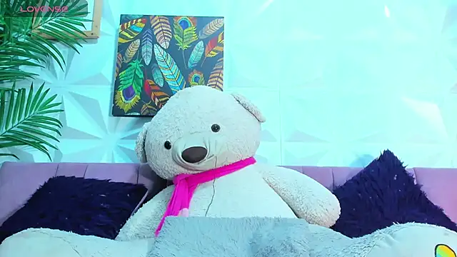 Snapshot of Briyit_Doll chatting on 09/09/25, 04:12 Briyit Doll online show from 09/09/25, 04:12