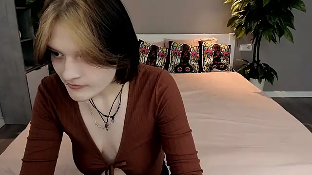 CandyBooms  online show from 09/21/25, 05:42