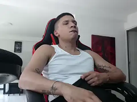 Snapshot of damiam_fiery chatting on 12/11/24, 05:04 damiam fiery online show from 12/11/24, 05:04